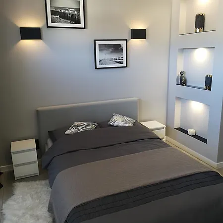 Grey Bezplatny Parking 아파트